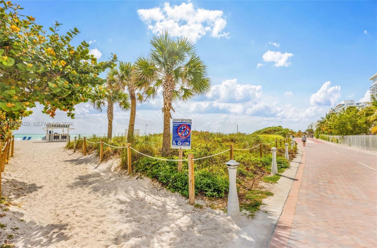 6039 Collins Ave, Unit 1206, Miami Beach, FL 33140 Photo