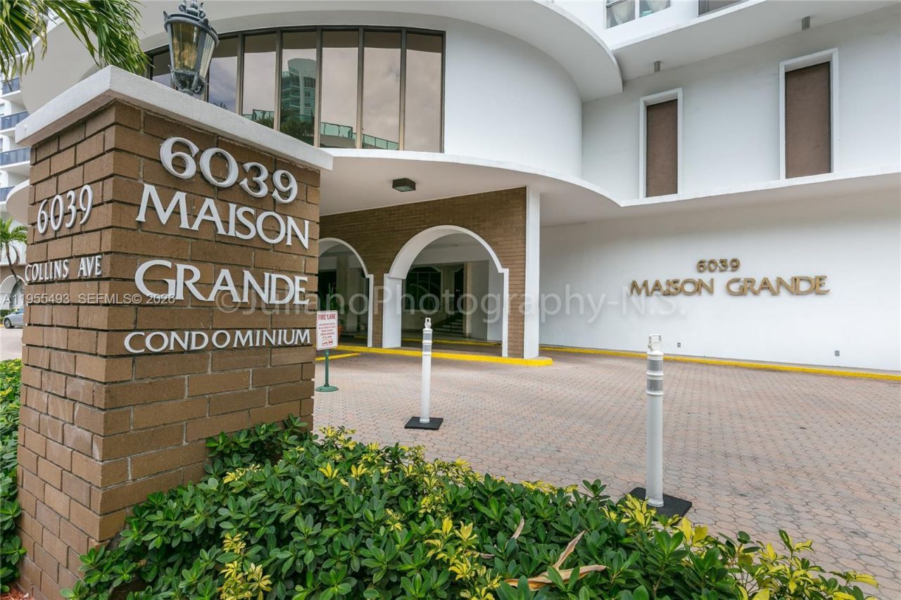6039 Collins Ave, Unit 1206, Miami Beach, FL 33140 Photo