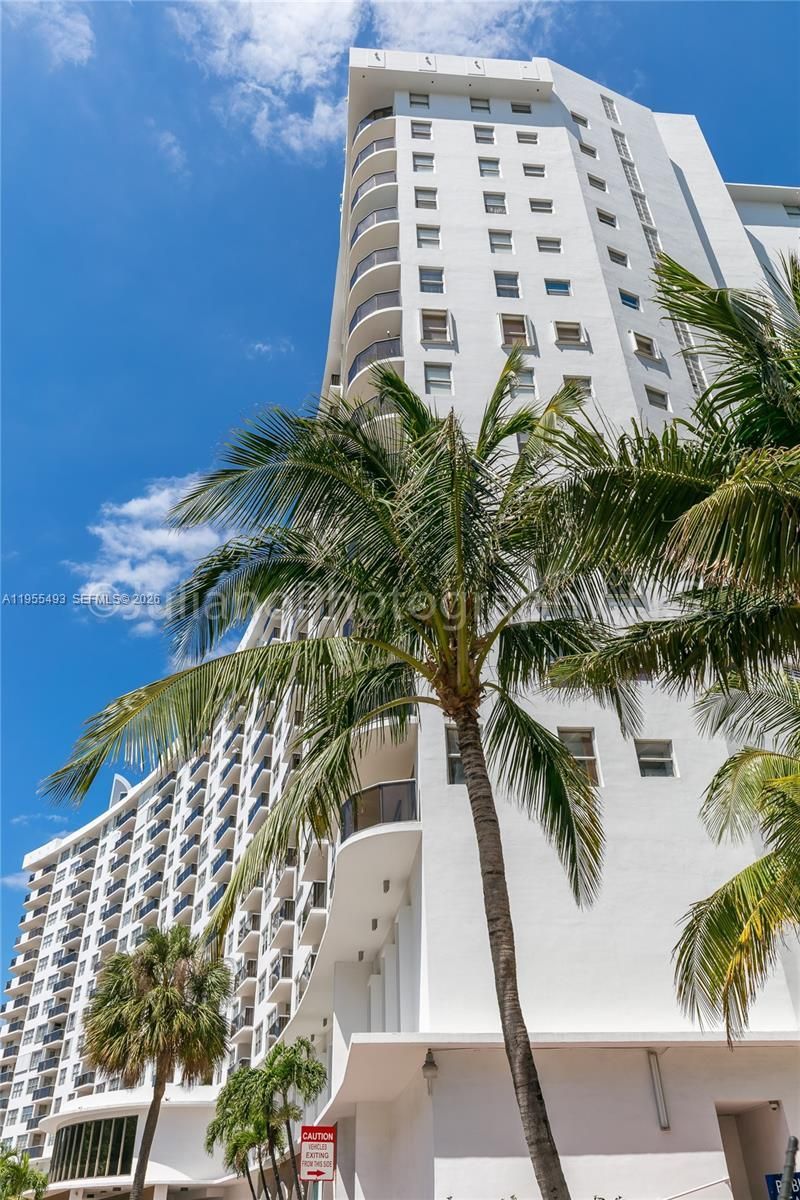 6039 Collins Ave, Unit 1206, Miami Beach, FL 33140 Photo