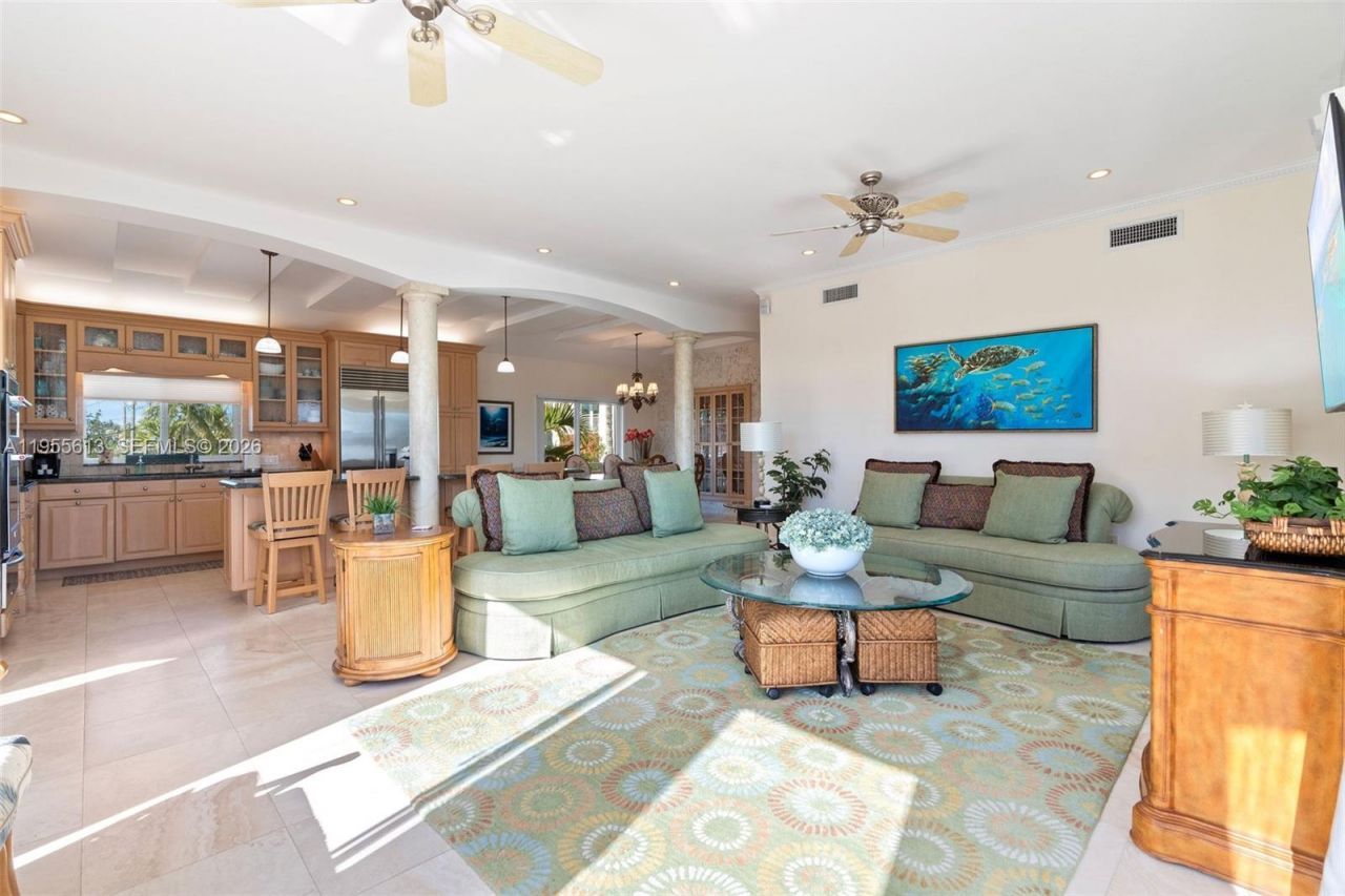 44 W Plaza Del Lago, Lower Keys, FL 33036 Photo