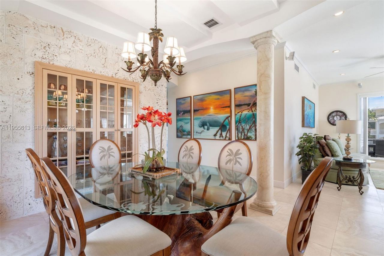 44 W Plaza Del Lago, Lower Keys, FL 33036 Photo