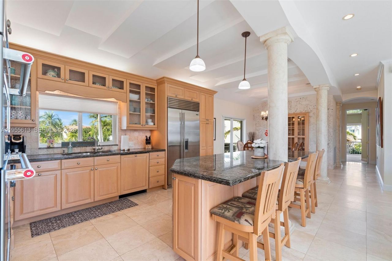 44 W Plaza Del Lago, Lower Keys, FL 33036 Photo