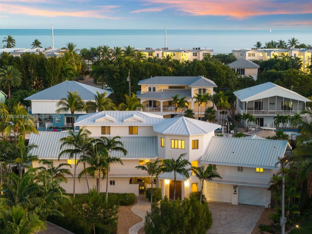 44 W Plaza Del Lago, Lower Keys, FL 33036 Photo
