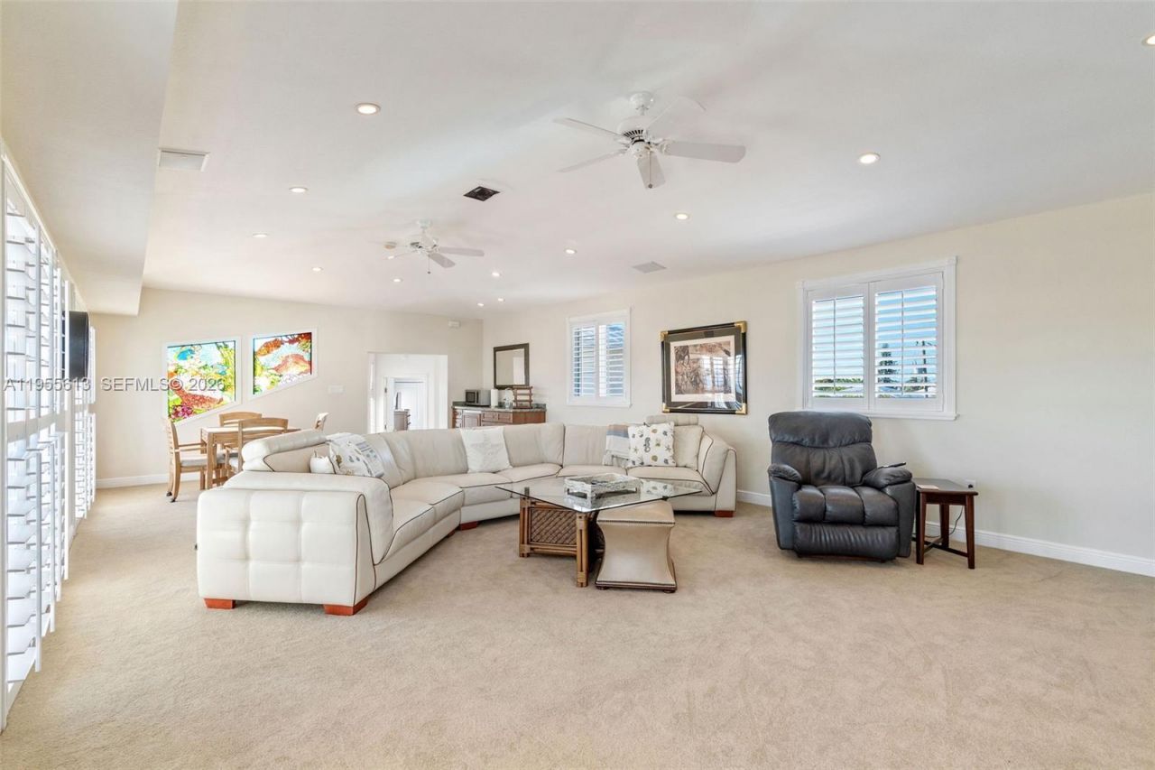 44 W Plaza Del Lago, Lower Keys, FL 33036 Photo