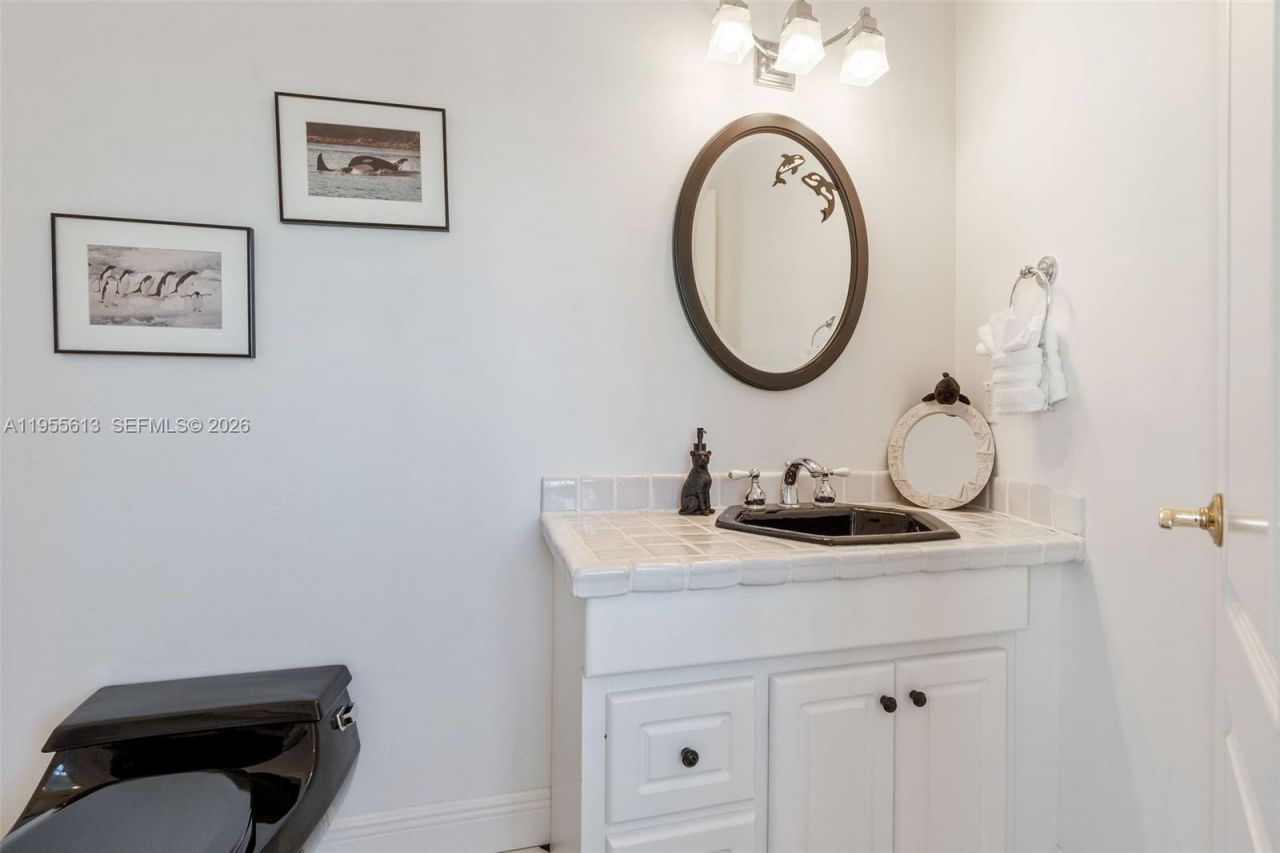 44 W Plaza Del Lago, Lower Keys, FL 33036 Photo