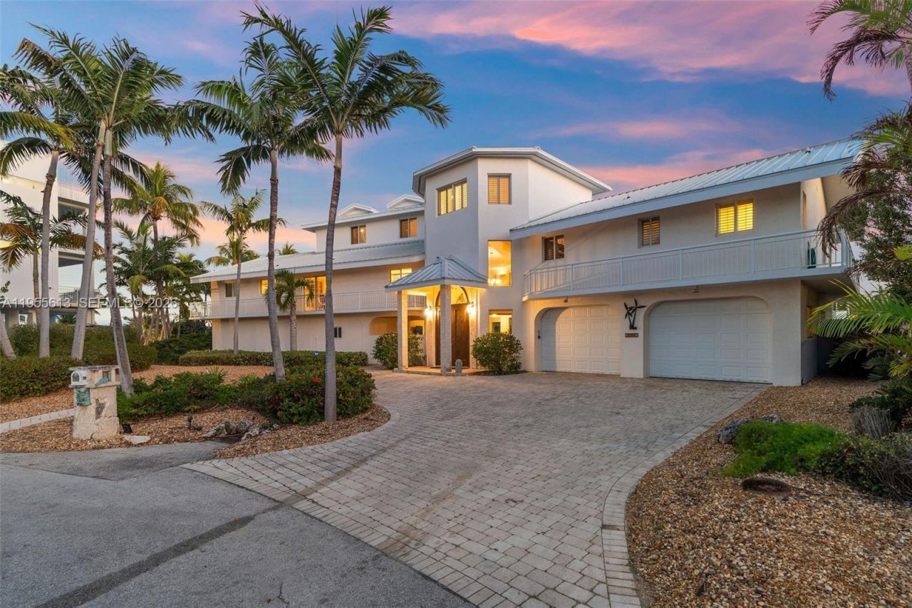 44 W Plaza Del Lago, Lower Keys, FL 33036 Photo