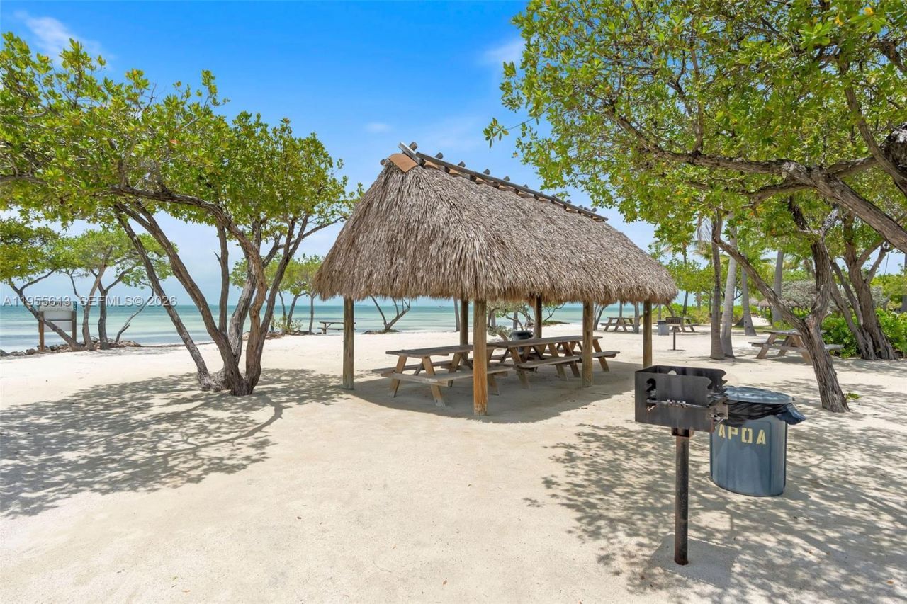 44 W Plaza Del Lago, Lower Keys, FL 33036 Photo