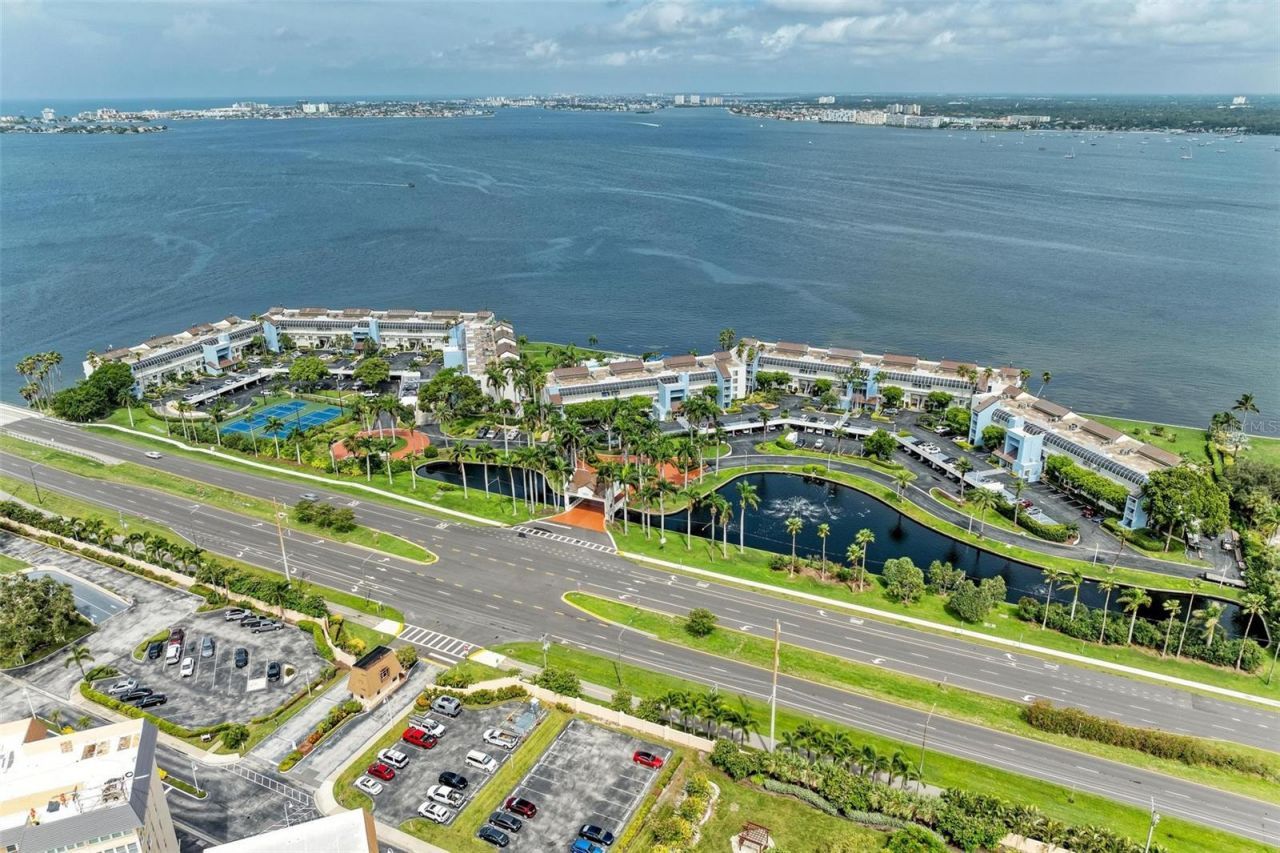 5153 Isla Key Boulevard S, Unit 408, Saint Petersburg, FL 33715 Photo