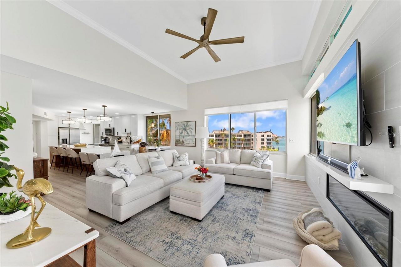 5153 Isla Key Boulevard S, Unit 408, Saint Petersburg, FL 33715 Photo