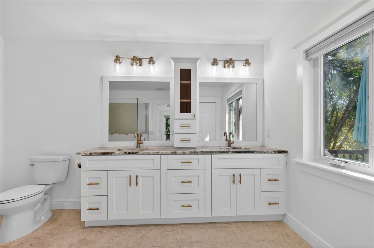 6851 Longboat Drive S, Longboat Key, FL 34228 Photo