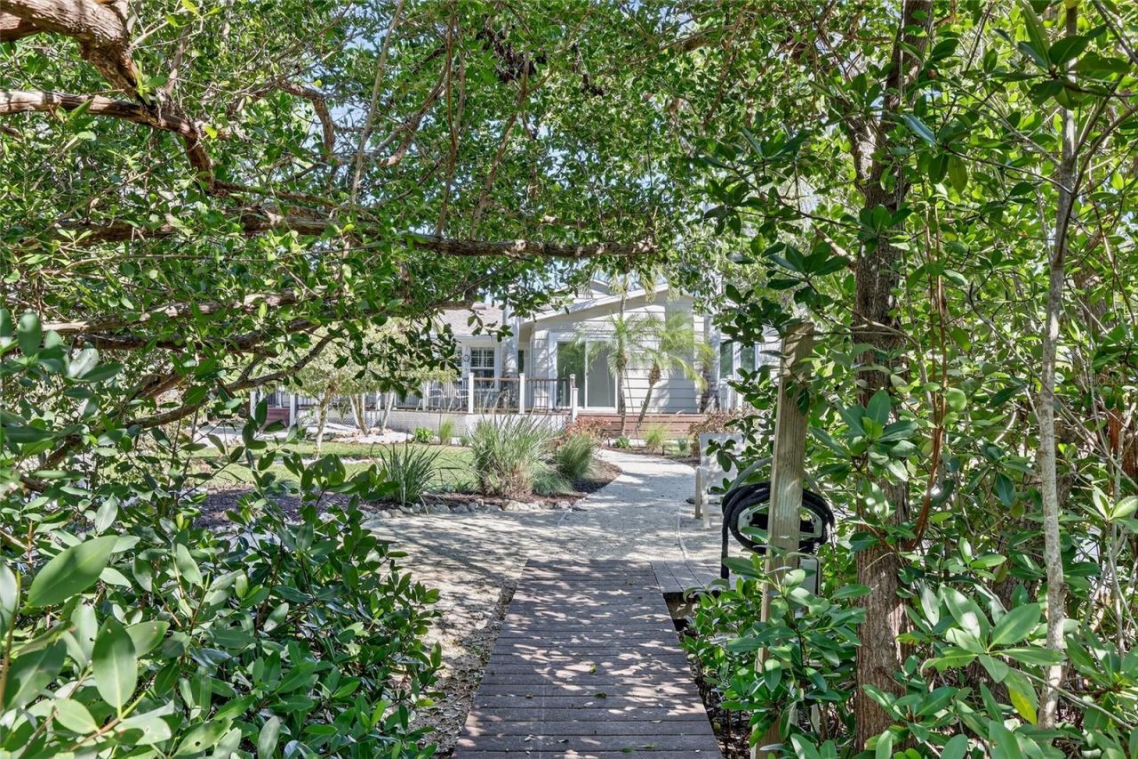 6851 Longboat Drive S, Longboat Key, FL 34228 Photo