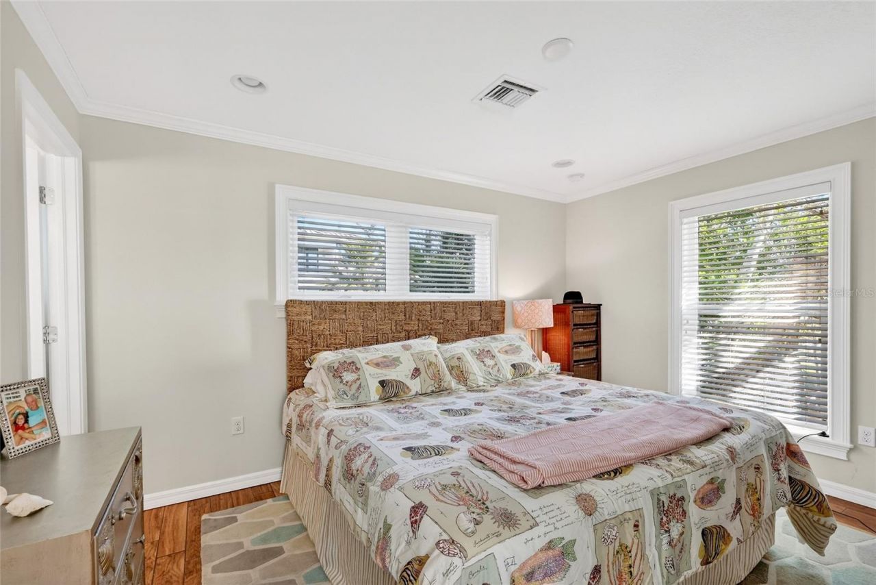 6851 Longboat Drive S, Longboat Key, FL 34228 Photo