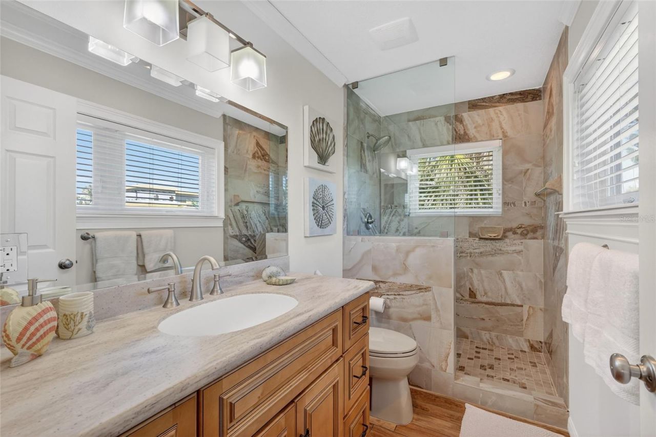 6851 Longboat Drive S, Longboat Key, FL 34228 Photo