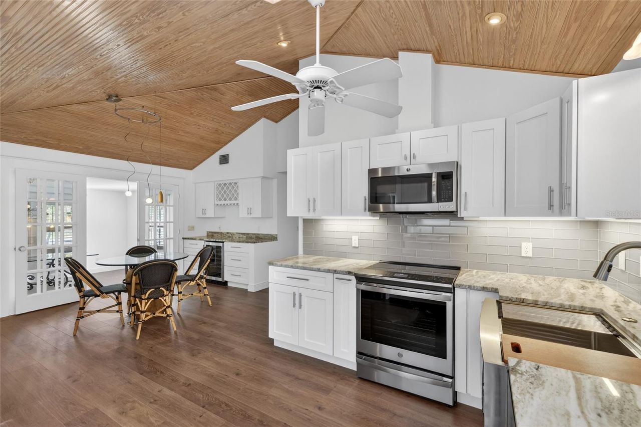 6851 Longboat Drive S, Longboat Key, FL 34228 Photo