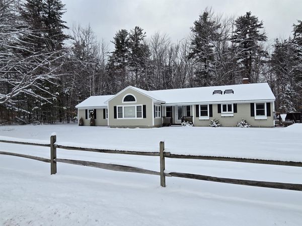 1462 King Hill Road, New London, NH 03257