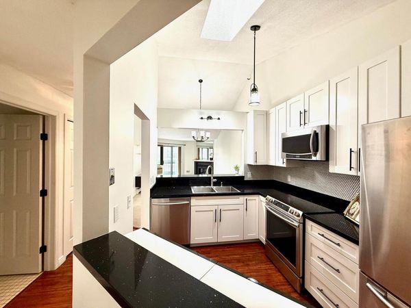 7605 Edinborough Way, Unit 6314, Edina, MN 55435