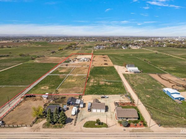 85 S Robinson Rd, Nampa, ID 83687