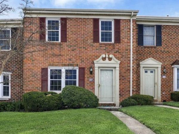 305 CHAMBERS RDG RIDGE, Unit 305, YORK, PA 17402