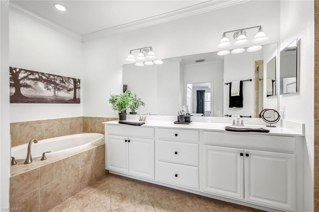 10256 Cobble Notch Loop, Unit 201, Bonita Springs, FL 34135 Photo