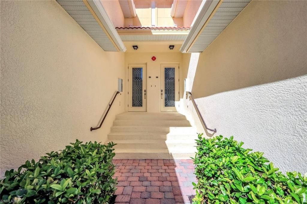 10256 Cobble Notch Loop, Unit 201, Bonita Springs, FL 34135 Photo