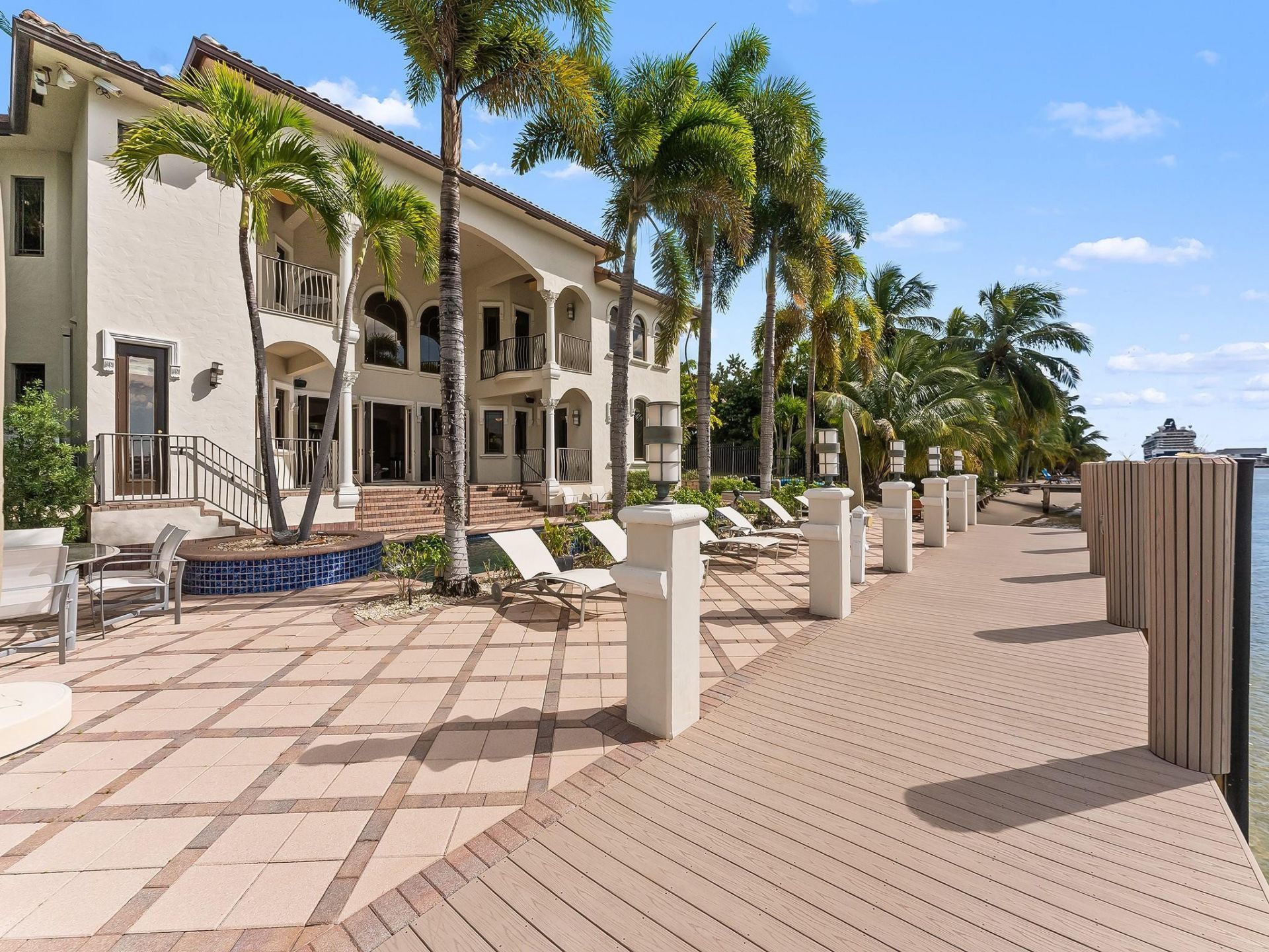 1965 SE 21st Avenue, Fort Lauderdale, FL 33316 Photo