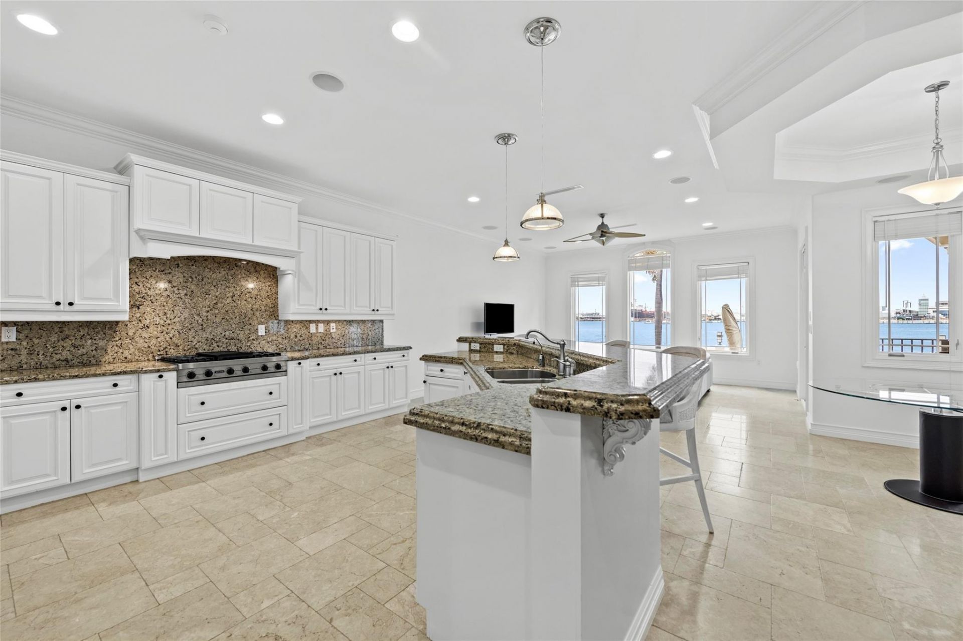 1965 SE 21st Avenue, Fort Lauderdale, FL 33316 Photo