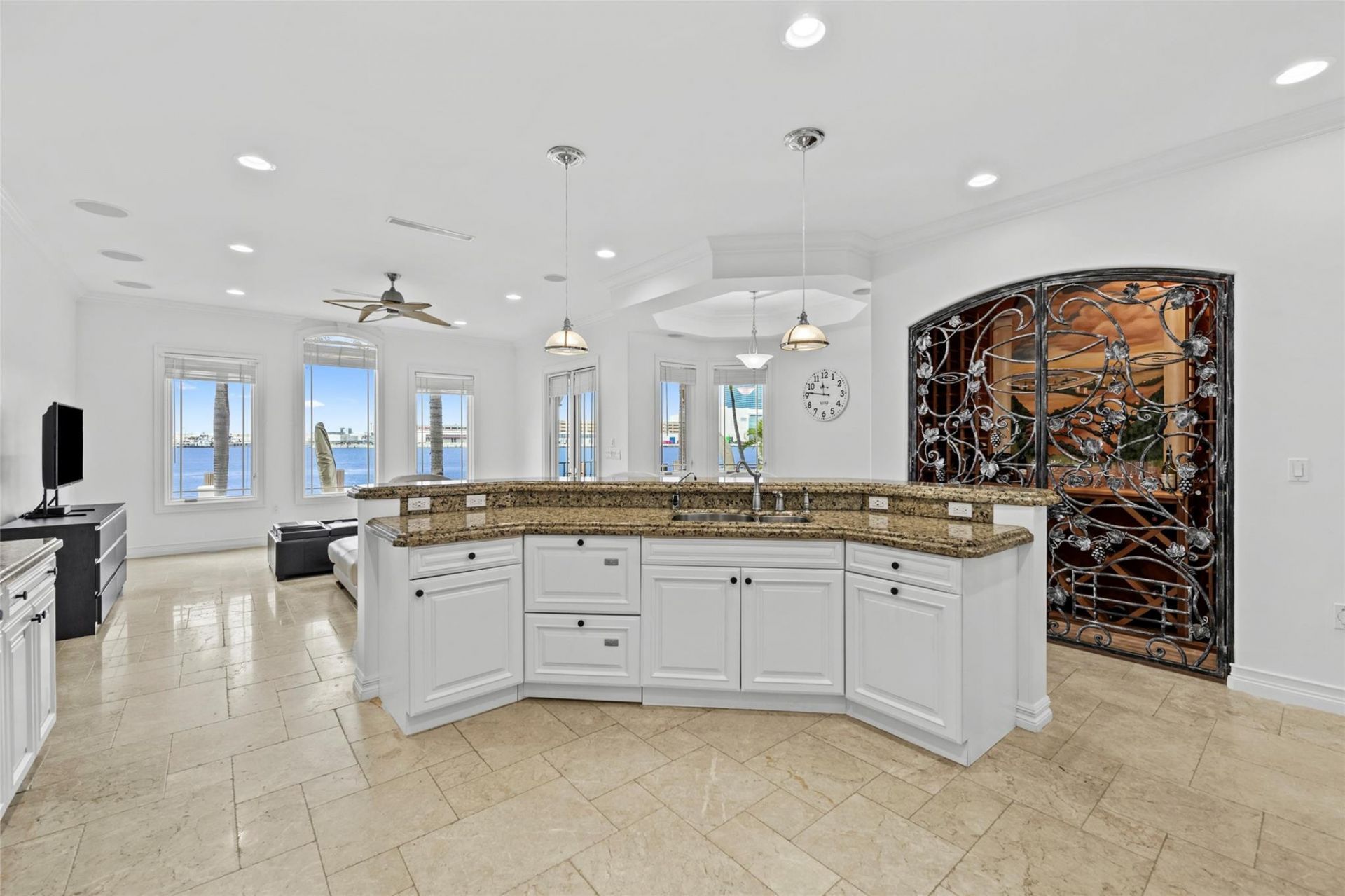 1965 SE 21st Avenue, Fort Lauderdale, FL 33316 Photo