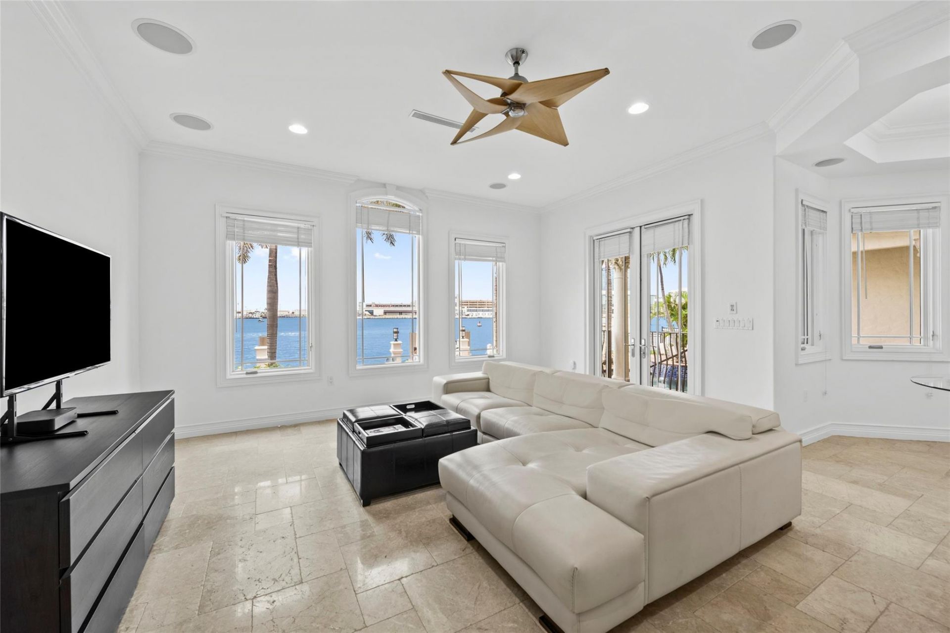 1965 SE 21st Avenue, Fort Lauderdale, FL 33316 Photo