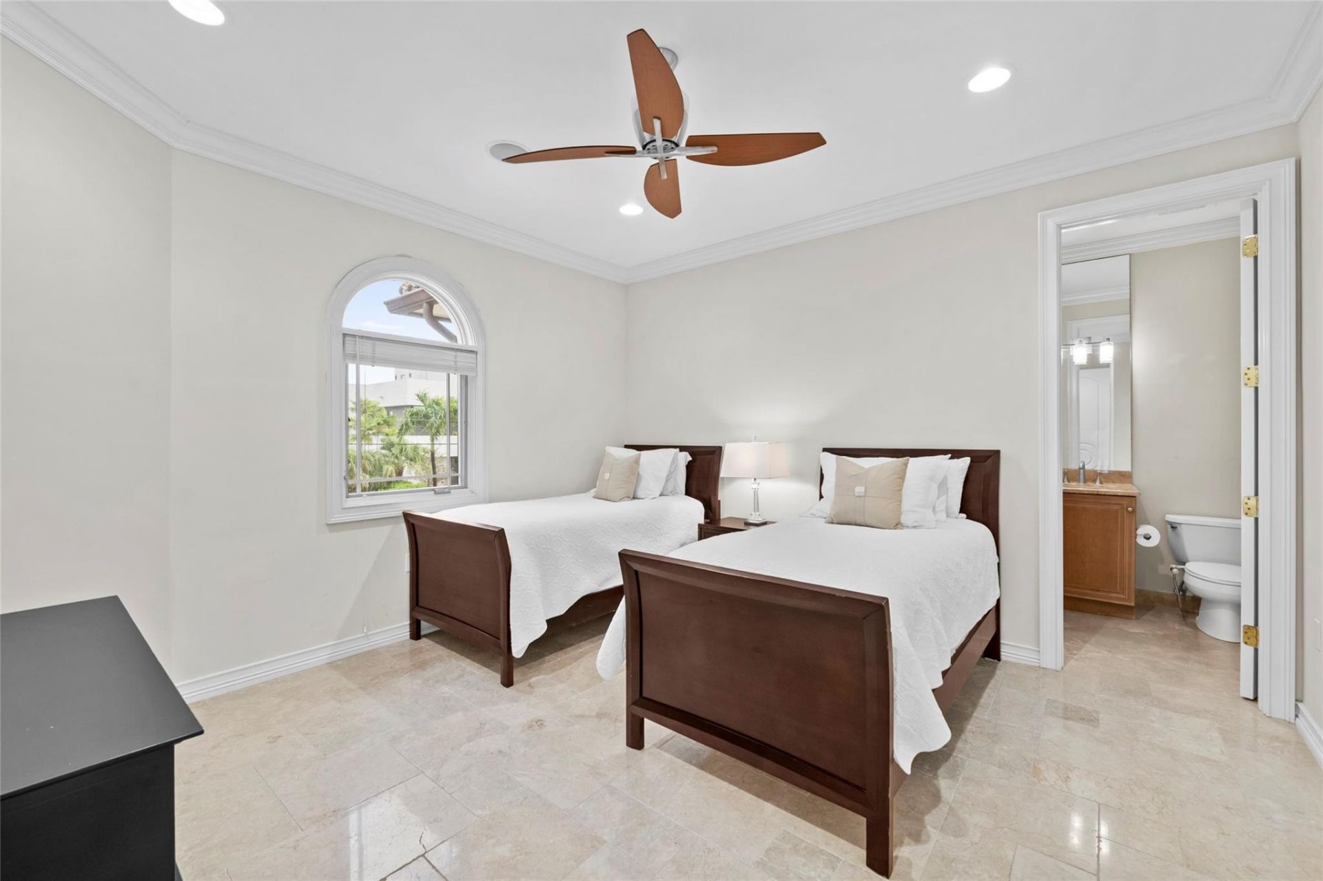 1965 SE 21st Avenue, Fort Lauderdale, FL 33316 Photo