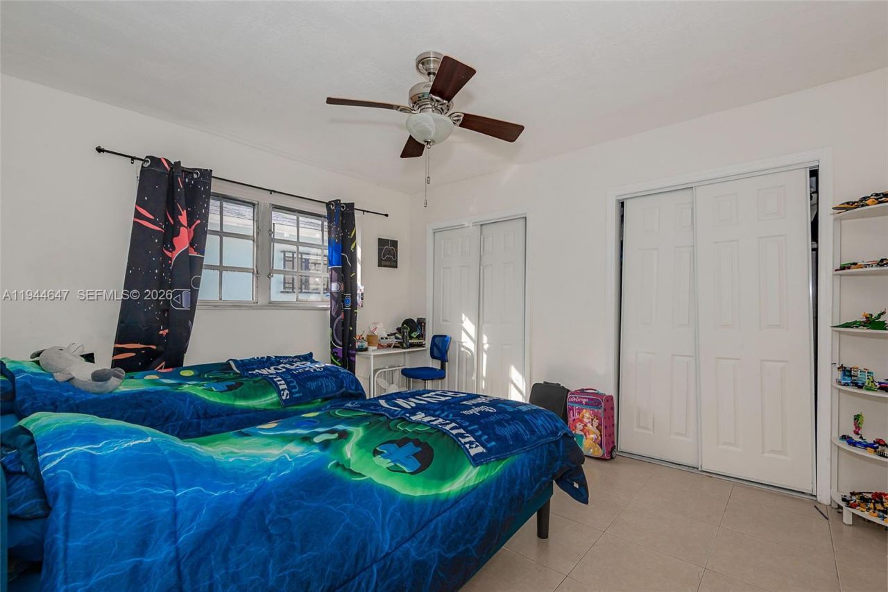 8950 Harding Ave, Surfside, FL 33154 Photo