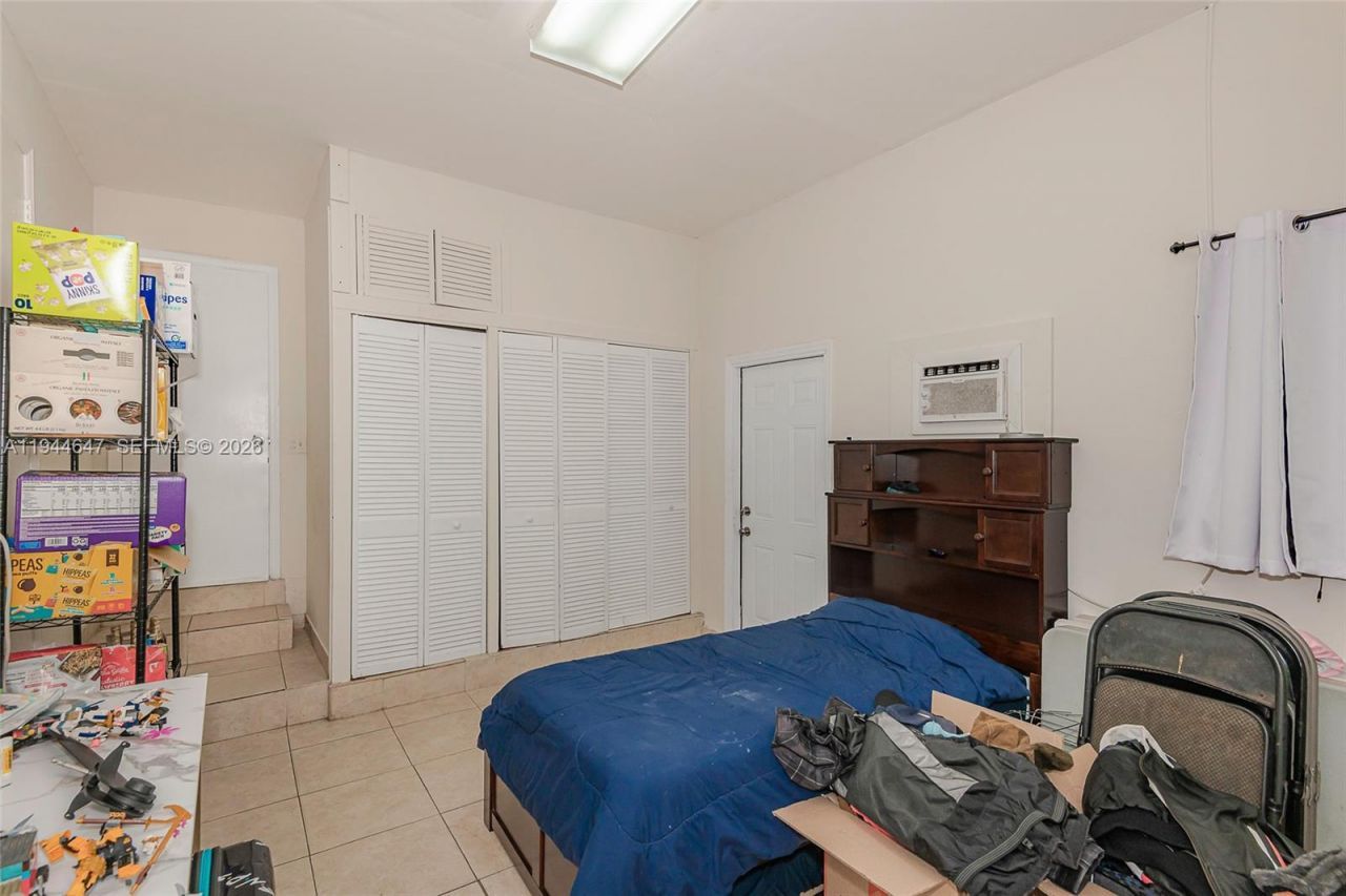 8950 Harding Ave, Surfside, FL 33154 Photo