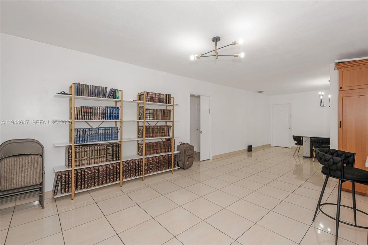 8950 Harding Ave, Surfside, FL 33154 Photo