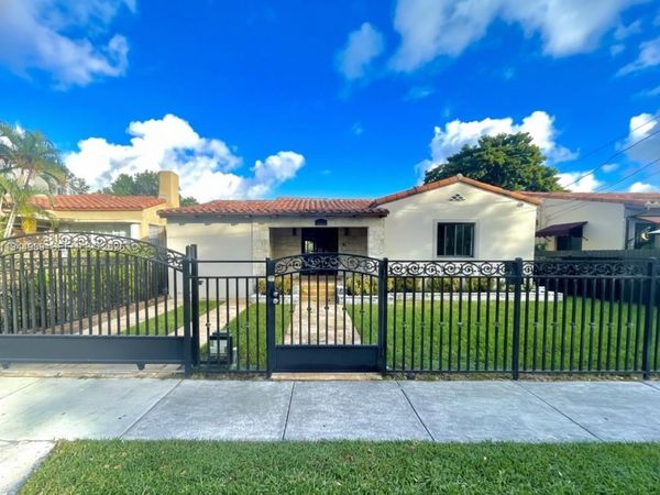 3069 SW 21st St, Miami, FL 33145