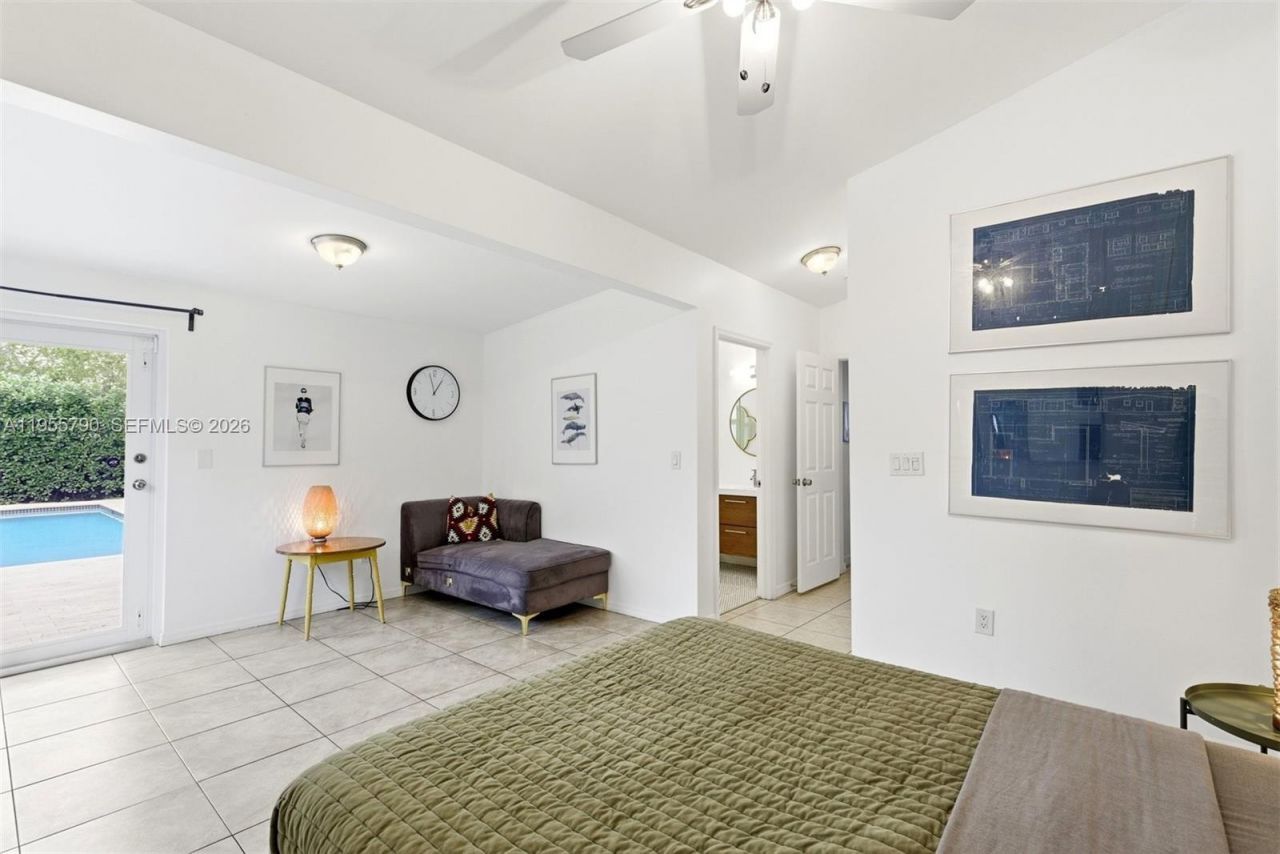 1280 NE 132nd St, North Miami, FL 33161 Photo