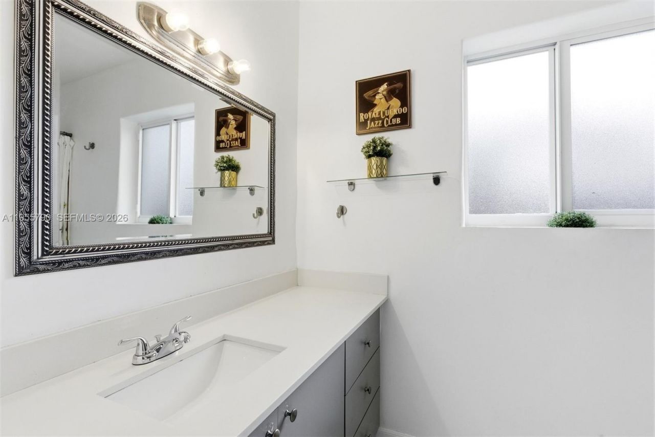 1280 NE 132nd St, North Miami, FL 33161 Photo