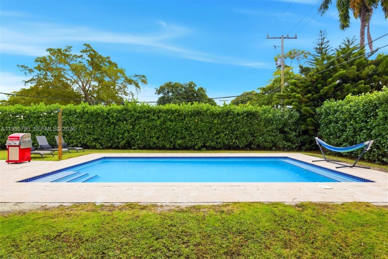 1280 NE 132nd St, North Miami, FL 33161 Photo