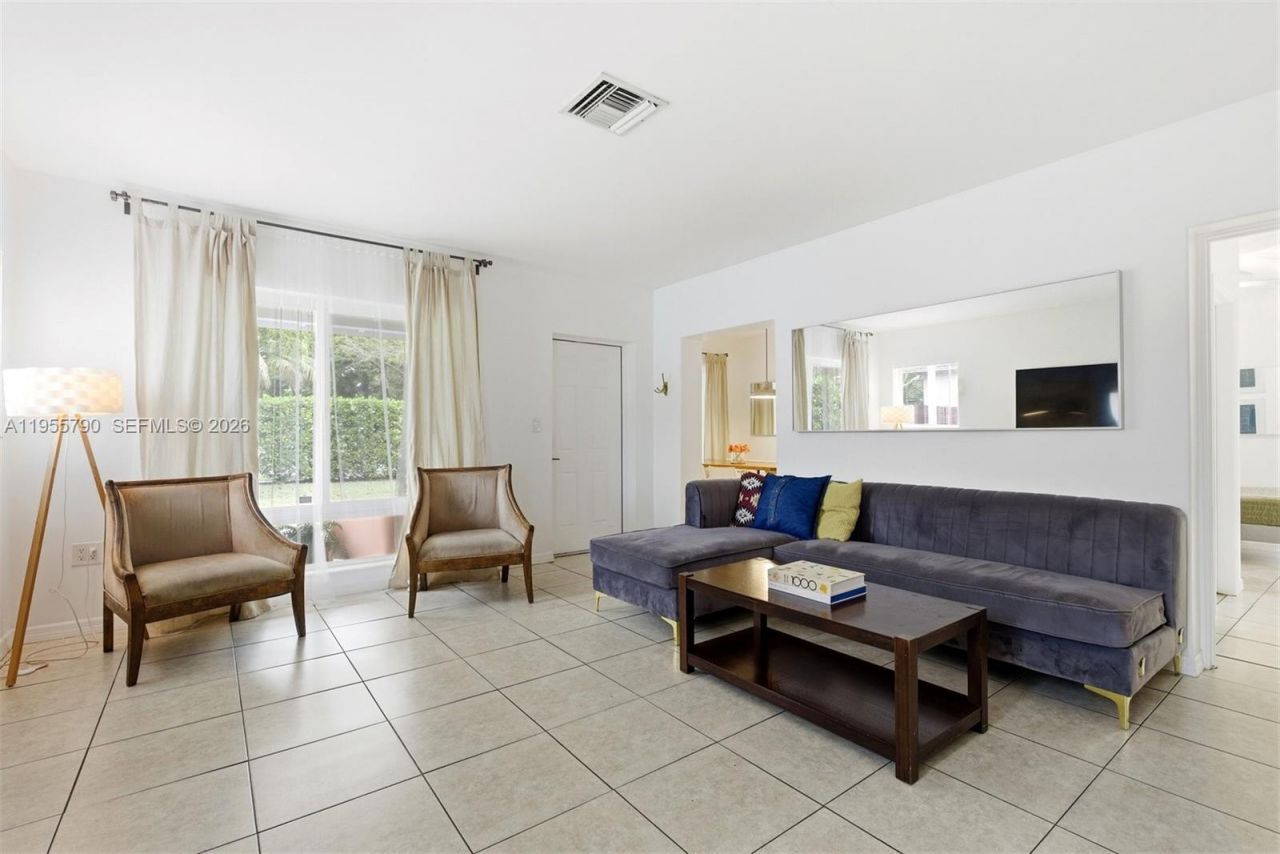 1280 NE 132nd St, North Miami, FL 33161 Photo