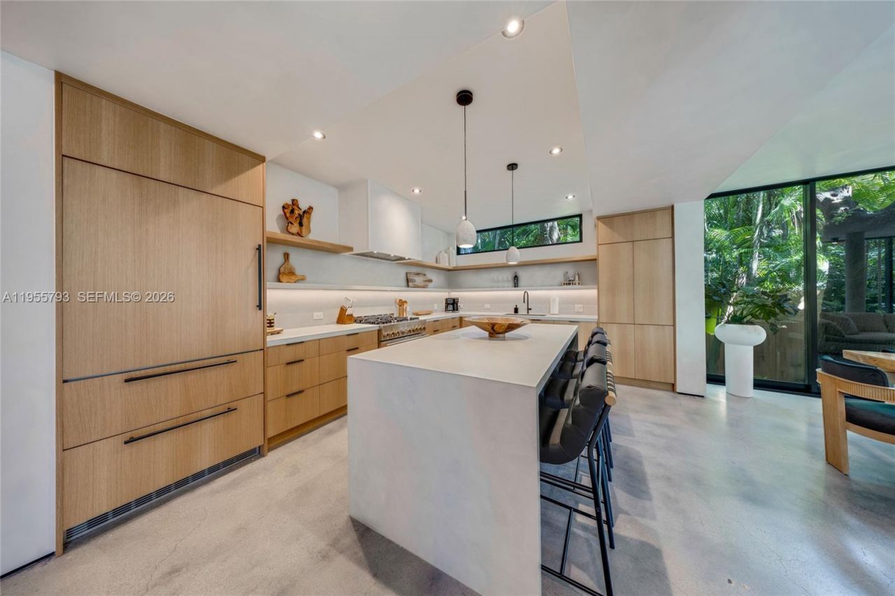 1000 NW 9th Ct , Miami, FL 33136 Photo