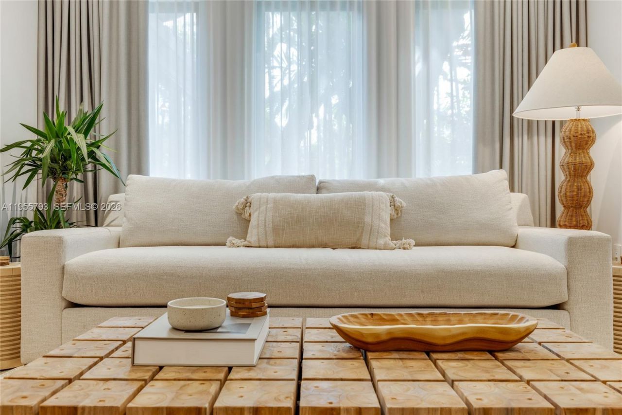 1000 NW 9th Ct , Miami, FL 33136 Photo