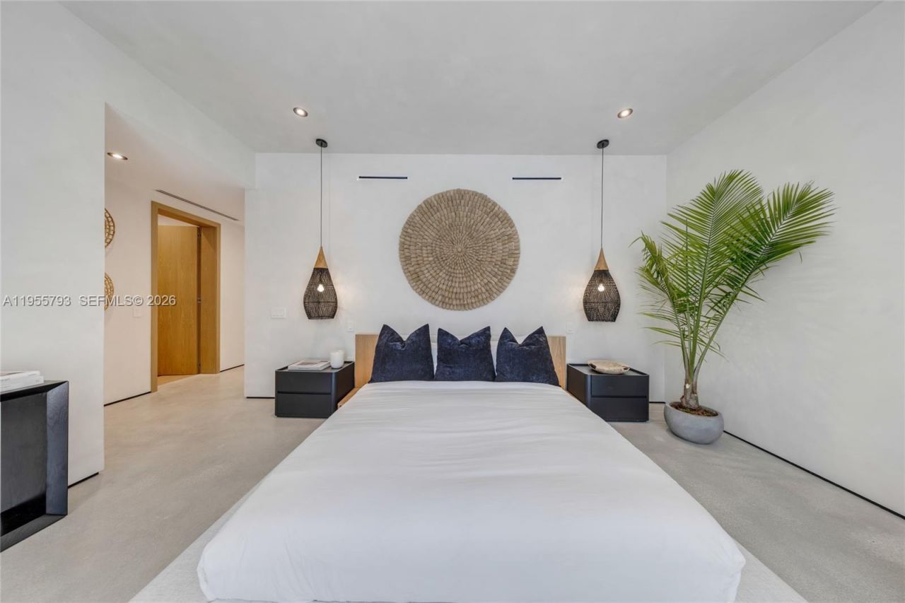 1000 NW 9th Ct , Miami, FL 33136 Photo