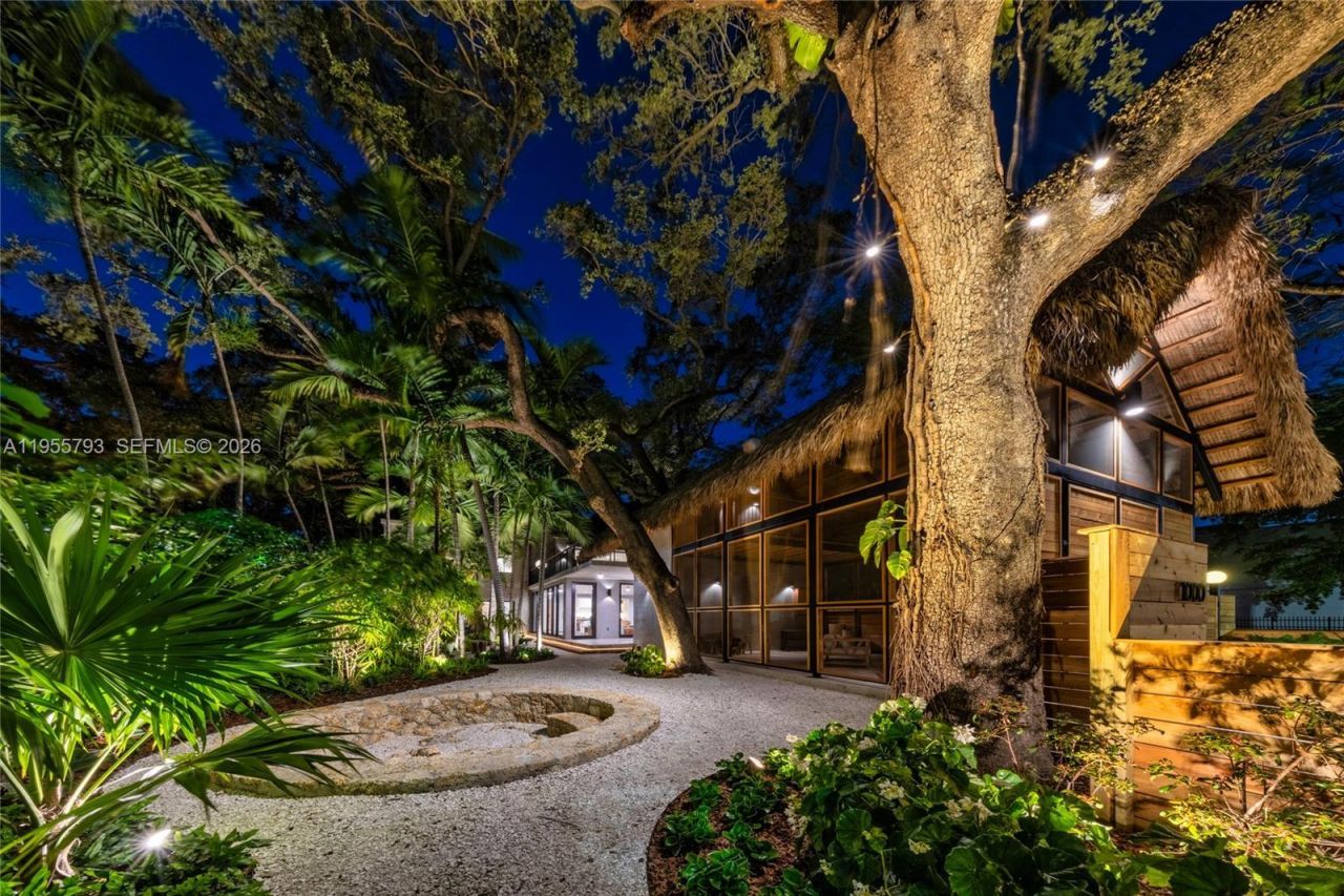 1000 NW 9th Ct , Miami, FL 33136 Photo