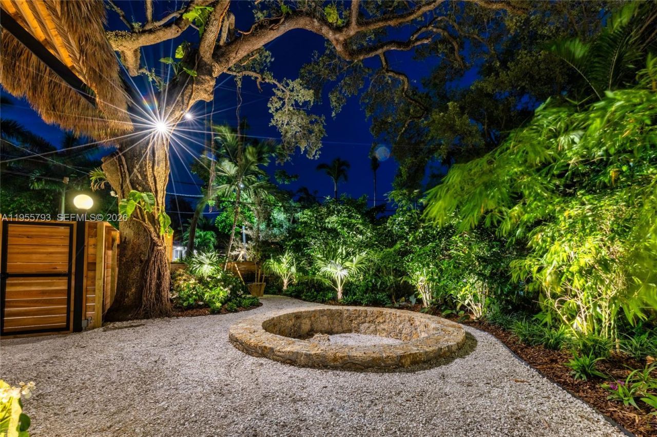 1000 NW 9th Ct , Miami, FL 33136 Photo