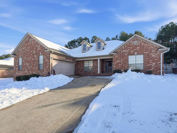 144 Orleans Drive, Maumelle, AR 72113