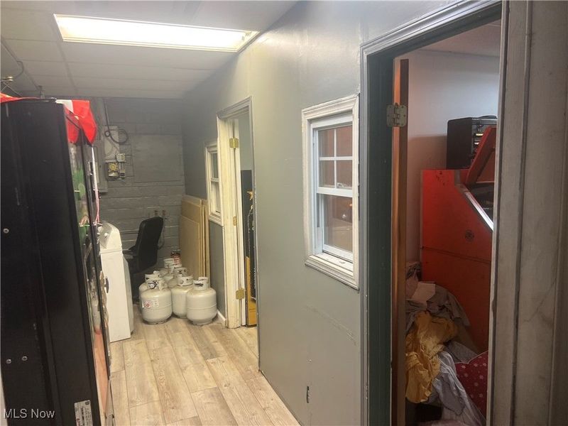 418 E Cuyahoga Falls Avenue, Akron, OH 44310 Photo 15