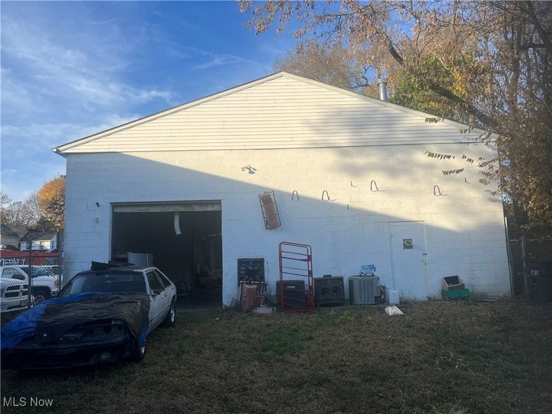 418 E Cuyahoga Falls Avenue, Akron, OH 44310 Photo 8