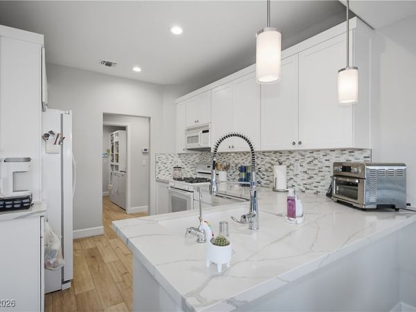 10412 Trenton Place , Las Vegas, NV 89134
