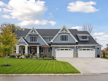 3734 Woodland Cove Parkway, Minnetrista, MN 55331