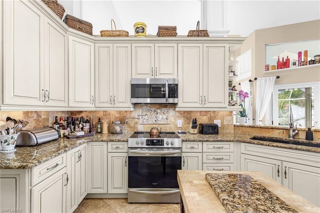 2025 Mission Dr, Naples, FL 34109 Photo