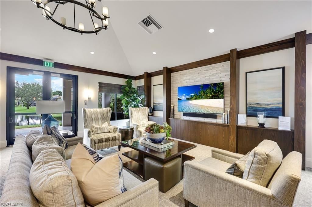 2025 Mission Dr, Naples, FL 34109 Photo