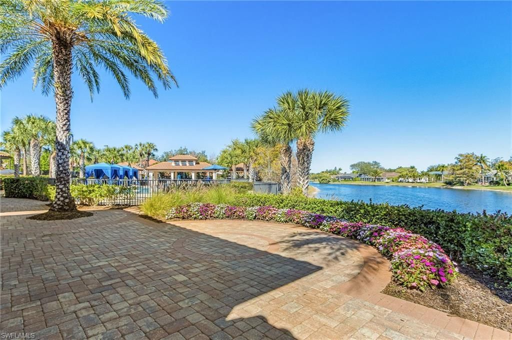 2025 Mission Dr, Naples, FL 34109 Photo